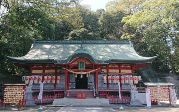 八幡朝見神社
