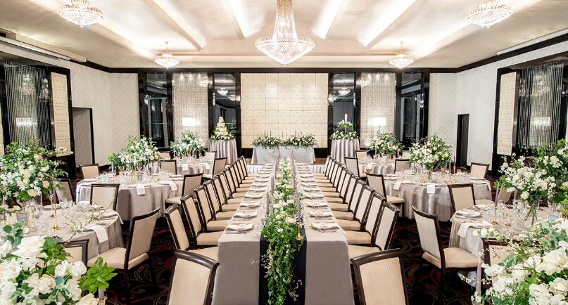 大分の結婚式場マリエールオークパイン日田の披露宴会場